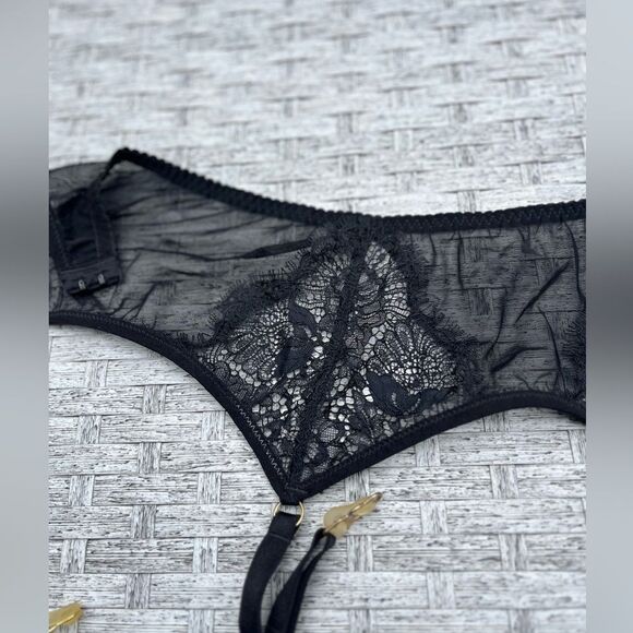 Garter belt, black, lace decorated, 4 suspenders, size Small - Picture 7 of 7